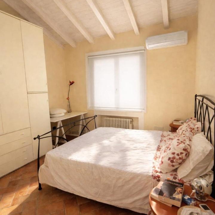 Photo of Bedroom in Intra
