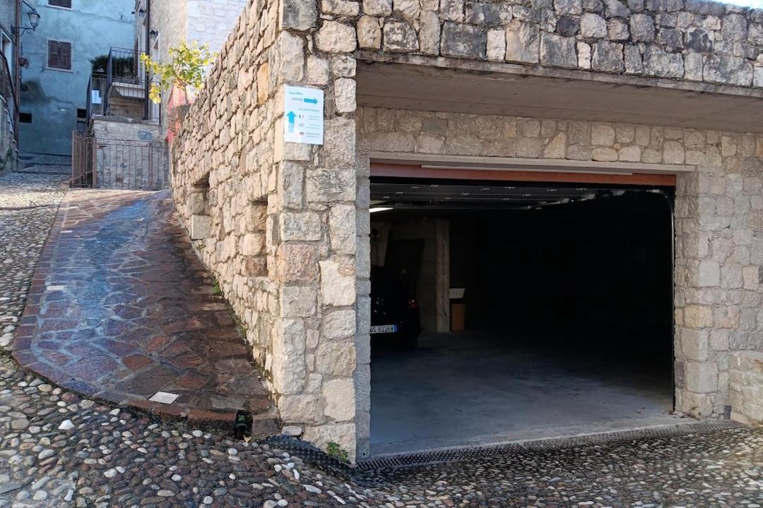 Photo of Others in Assenza