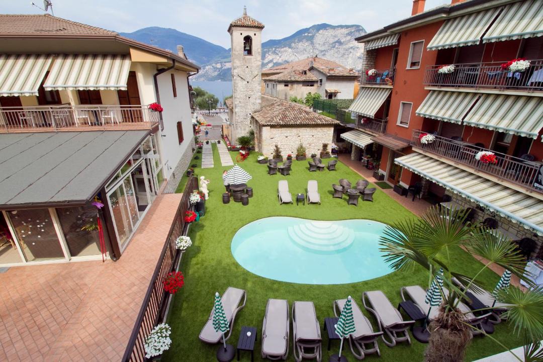Photo of Others in Assenza