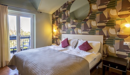 Superior Double or Twin Room, Balcony, Partial Lake View