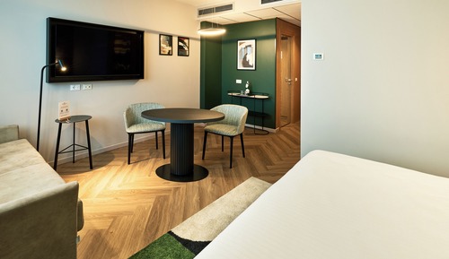 Premium Room, 1 King Bed with Sofa bed