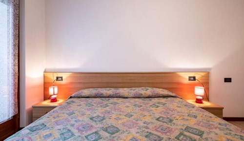 Apartment, Lake View