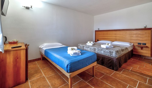 Triple Room