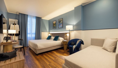 Deluxe Triple Room