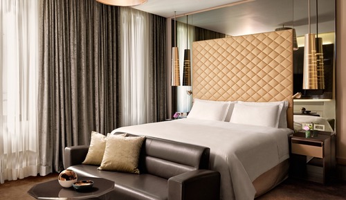 Premium Room, 1 King Bed