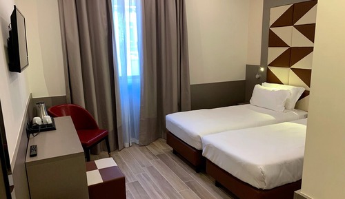 Standard Twin Room