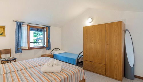 Honeymoon Apartment, Multiple Bedrooms, Mountainside (CO.RI. Appartamenti 1)