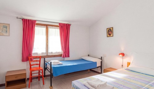 Honeymoon Apartment, Multiple Bedrooms, Mountainside (CO.RI. Appartamenti 4)