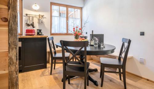 Two-Bedroom Deluxe Apartment with Garden View