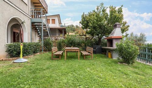 One-Bedroom Apartment with Garden View