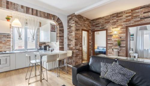 Two-Bedroom Deluxe Apartment with Balcony