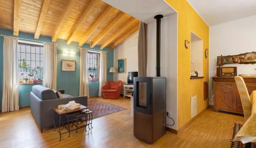 Two-Bedroom Deluxe Apartment with Garden View