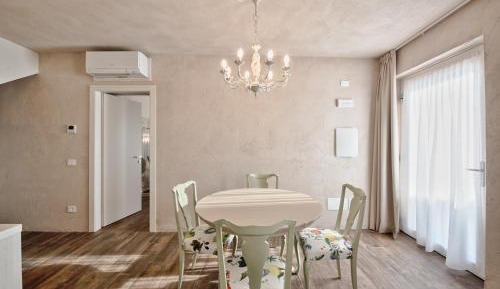Deluxe One-Bedroom Apartment with Garden View