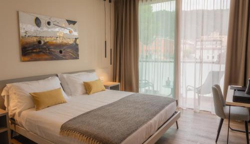King Room with Lake View
