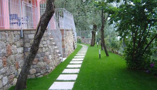 Apartment with Garden View