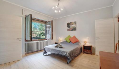Two-Bedroom Deluxe Apartment with Balcony