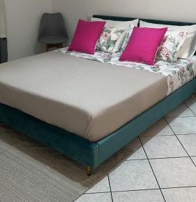 One-Bedroom Deluxe Apartment