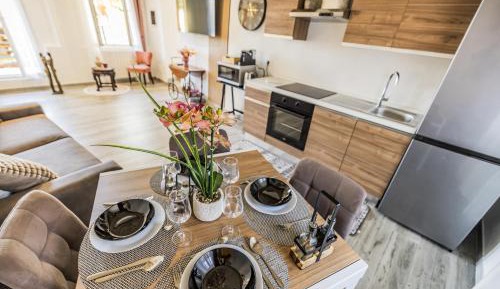 One-Bedroom Apartment with Balcony