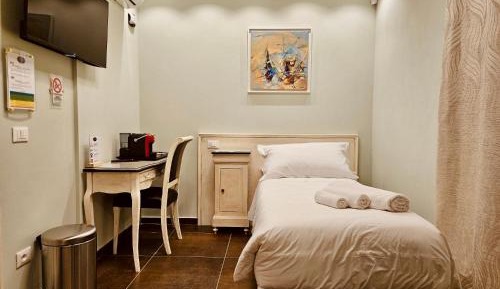 Single Room with Private Bathroom