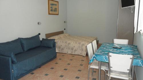 Studio with Sofa Bed