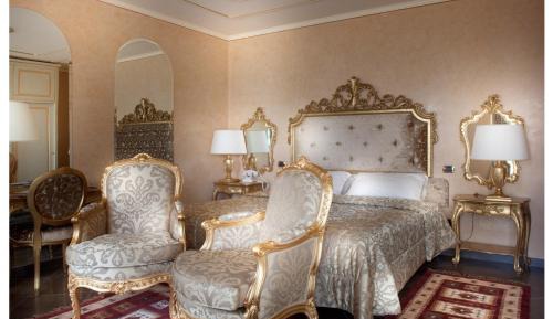 Luxury King Room with Terrace and Lake View