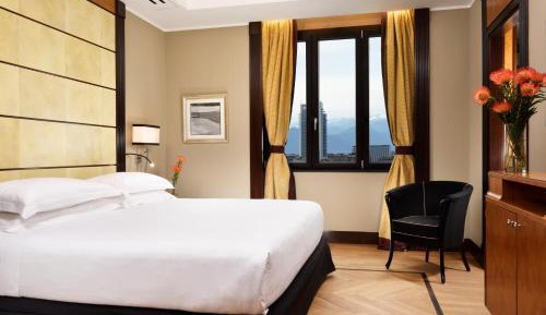Diplomatic Suite