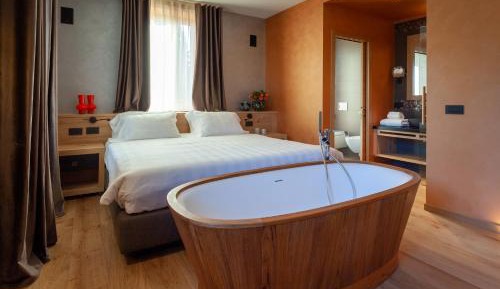 Suite with Private Sauna