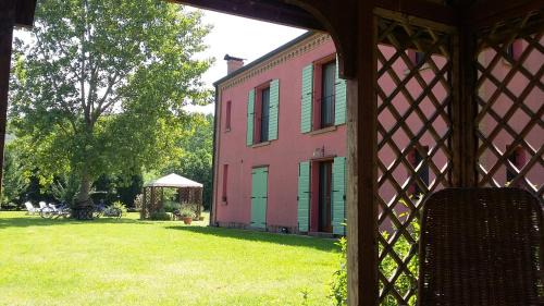 Studio (2 Adults)