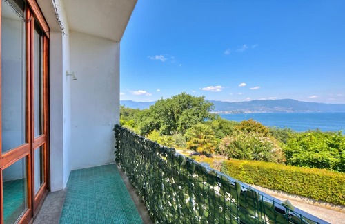 Stresa House | La Finestra Sul Lago: Lake Maggiore View & Garden