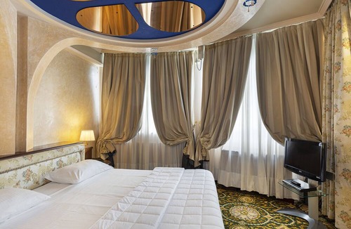 Appiano Gentile Hotel | Dream Hotel