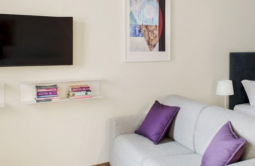Loreto Apartment | Mono B