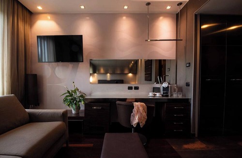 Cantu Hotel | Axolute Comfort Hotel
