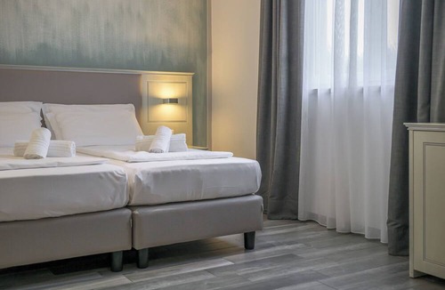 Moniga del Garda Hotel | Hotel Villa Paradiso Suite