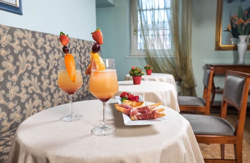 Castel d'Azzano Hotel | Hotel Villa Malaspina