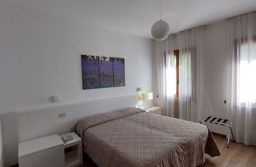 Montebelluna Hotel | Albergo Alla Pineta