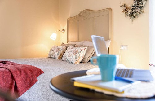 Casale Corte Cerro Bed & Breakfast | Tra i Laghi B&B
