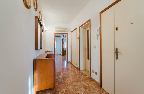 Longa Apartment | La Casa di Giulio - Murano Faro & Wi-Fi