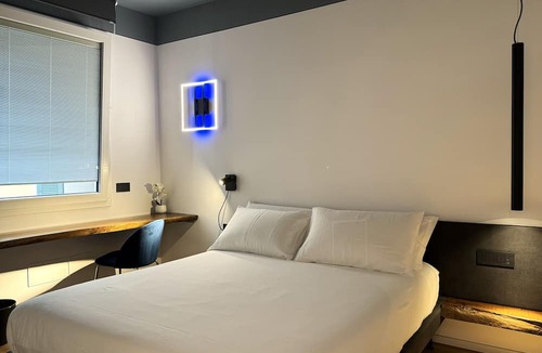 Orzinuovi House | AdisArtur Elegant Rooms