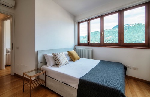 Como Apartment | Bird's Eye View