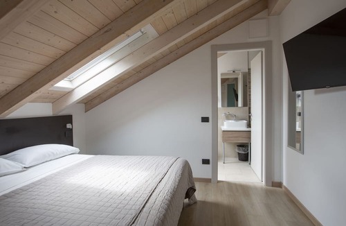 Albese con Cassano Bed & Breakfast | Il B&B di Piazza Motta