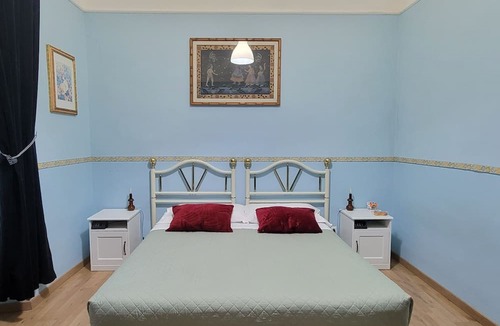Rione XVIII Castro Pretorio Apartment | Centurions Room