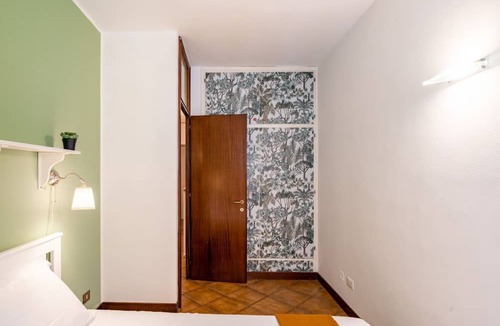 Padova Apartment | GuestHost - Apartment located on the first floor of a building without a lift (15 steps at the entrance)In 37 sqm it accommodates 4 people, with a double bedroom and a sofa bed in the living room.Tram stop under the house at 150 meters.Parking on both wh