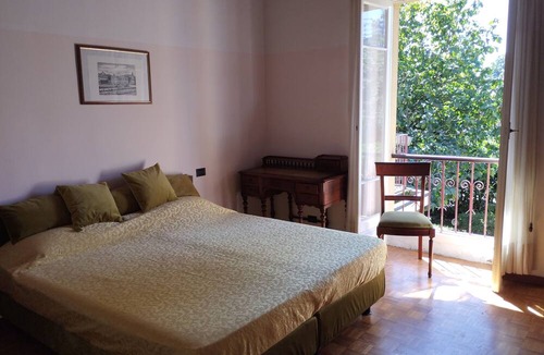 Capolago Apartment | Suite with Kitchen in Villa with great Park - Lake Varese