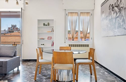 San Donato Apartment | GuestHost - The apartment is located on the fourth floor of a building with a lift, not suitable for the disabled.It comfortably accommodates six people in 102 square meters of space, with a double bed, two single beds and a sofa bed in the living room.C