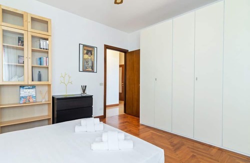 Padova Apartment | GuestHost - Modern and spacious apartment perfect for 5 guests is located in the Santa Rita area, a residential and very quiet area, a 10-minute walk from Prato della Valle and the Basilica of Sant'Antonio and 5 minutes from the main hospitals. Nearby yo