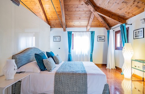 Santa Croce Apartment | Ca' Del Monastero 9 Collection