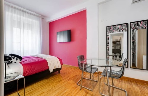 Rione VII Regola Apartment | BDC - The Bridge 5BDR & 4Bath!