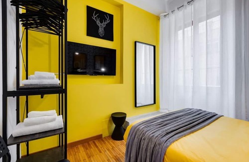 Rione VII Regola Apartment | BDC - The Bridge 5BDR & 4Bath!