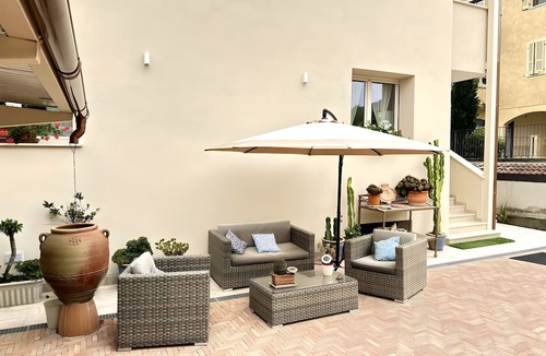 Paratico Apartment | Apartment 'Elegante Lago d'Iseo' with Mountain View, Wi-Fi and Air Conditioning