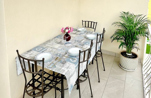 Paratico Apartment | Apartment 'Elegante Lago d'Iseo' with Mountain View, Wi-Fi and Air Conditioning